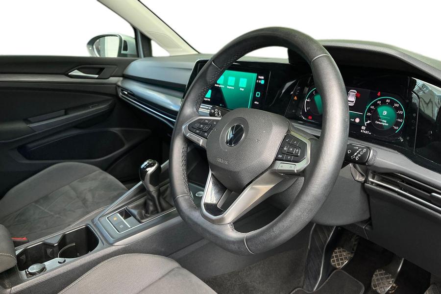 Volkswagen GOLF Photo autoimg-a252c6637eca279bf821d32d087bc969a9bc8b59.jpg