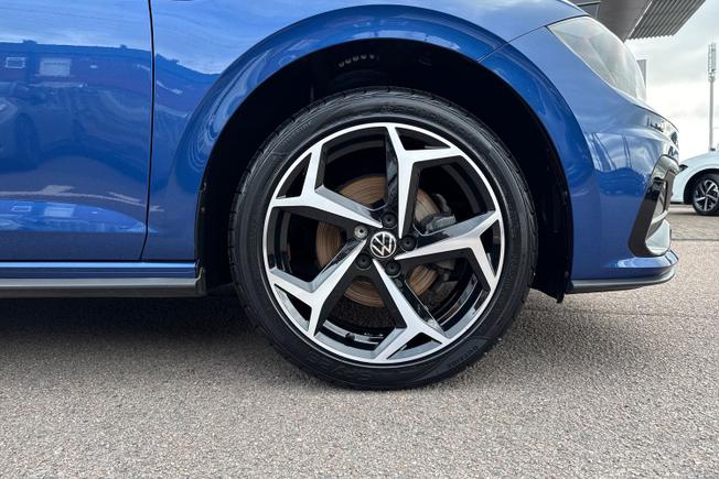 VOLKSWAGEN Polo Photo 5