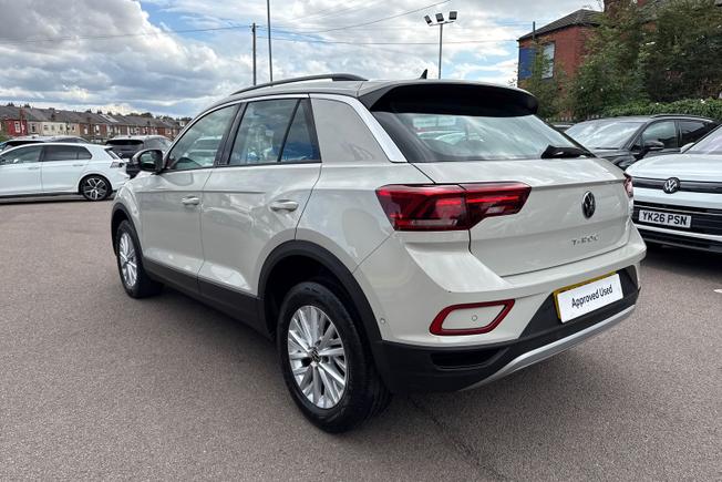 VOLKSWAGEN T-Roc Photo 23