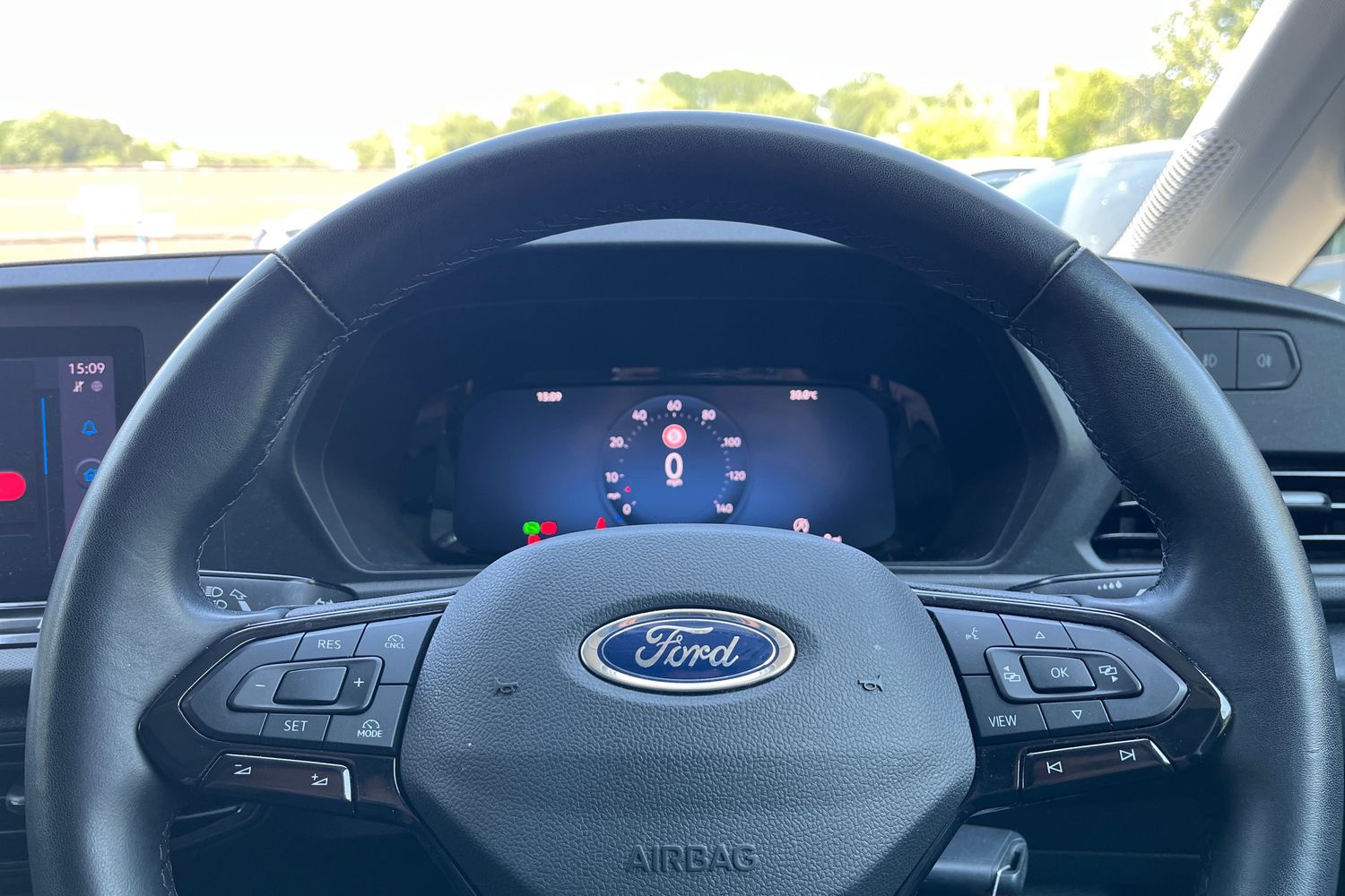Ford Transit Connect Photo 11