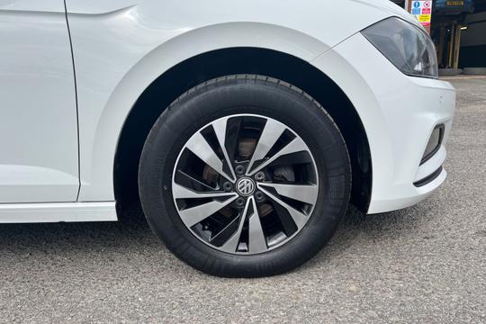 Volkswagen Polo Photo autoimg-a25970bd8995db1d80b79f3ae55d9440c476b754.jpg