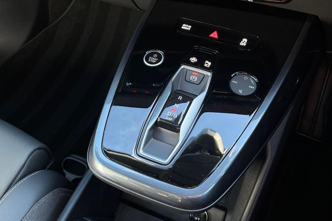 AUDI Q4 E-Tron Photo 23