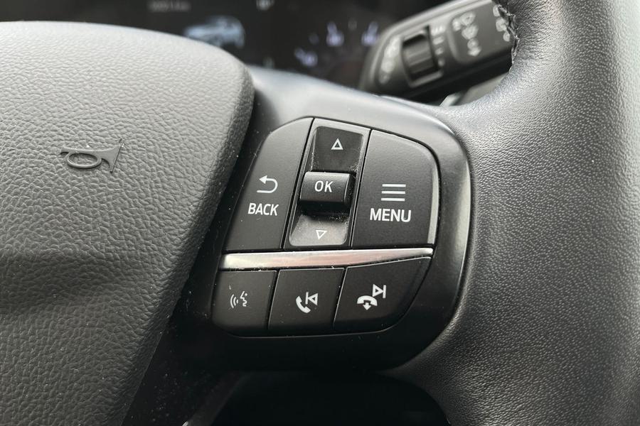 Ford Kuga Photo autoimg-a25a6a5bd92f035192ab5ec390339ccc24619753.jpg