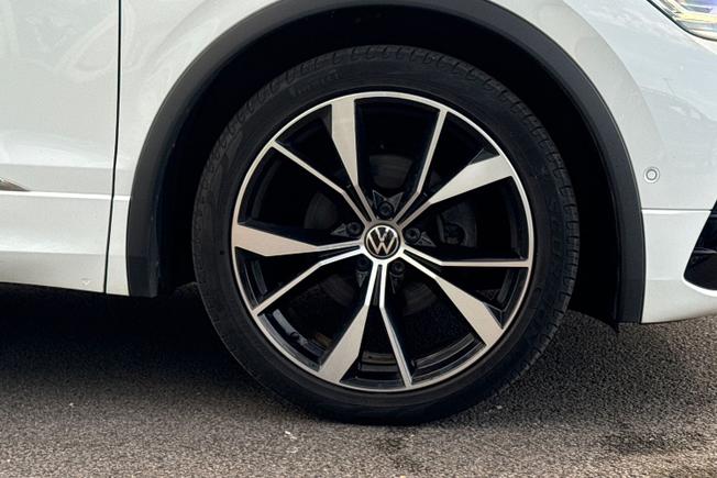 VOLKSWAGEN TIGUAN Photo 5