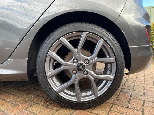 FORD Fiesta Photo 30