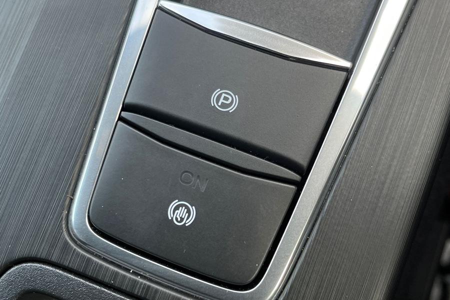 Ford KUGA Photo autoimg-a25c4c06826a1fb1af2b191b2bc9df0e2bc65fc8.jpg