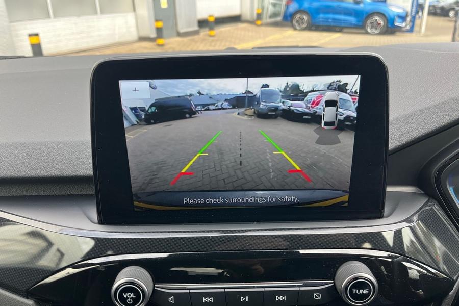 Ford Kuga Photo autoimg-a25e17e430a72b067fcc4711fa2afefc324479a4.jpg