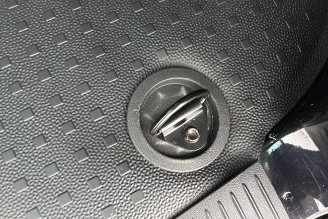 VOLKSWAGEN Transporter Photo 21