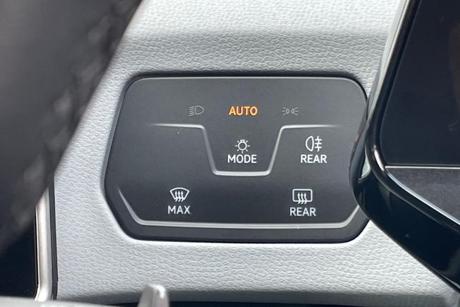 VOLKSWAGEN ID.3 Photo 49