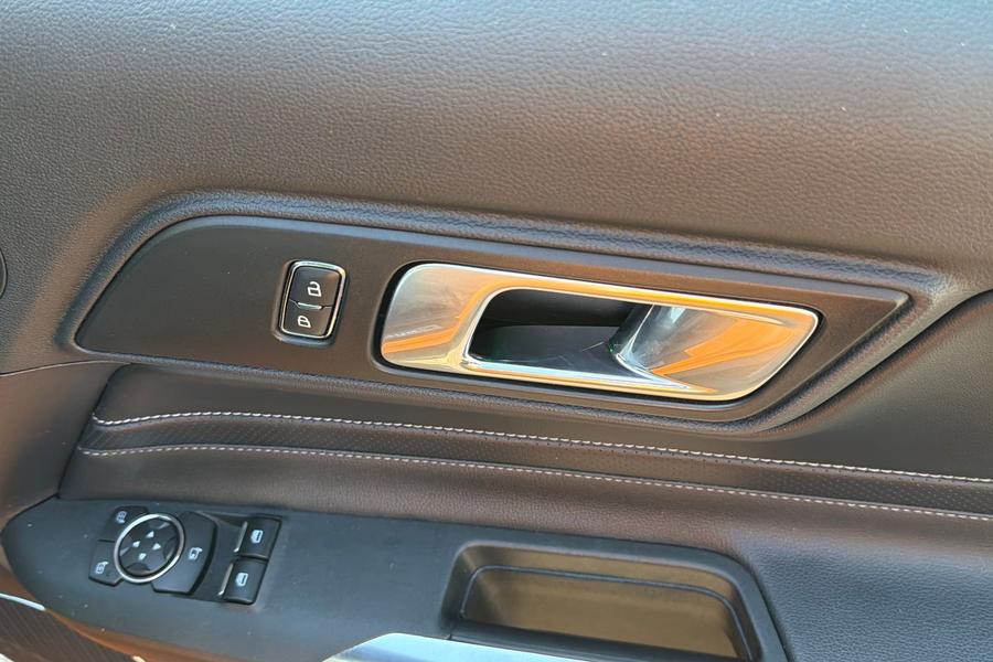 Ford MUSTANG Photo autoimg-a266483f19051695117e58286abbfbe293f66d22.jpg