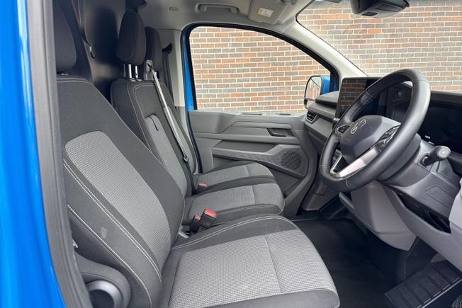 VOLKSWAGEN e-Transporter Photo 24