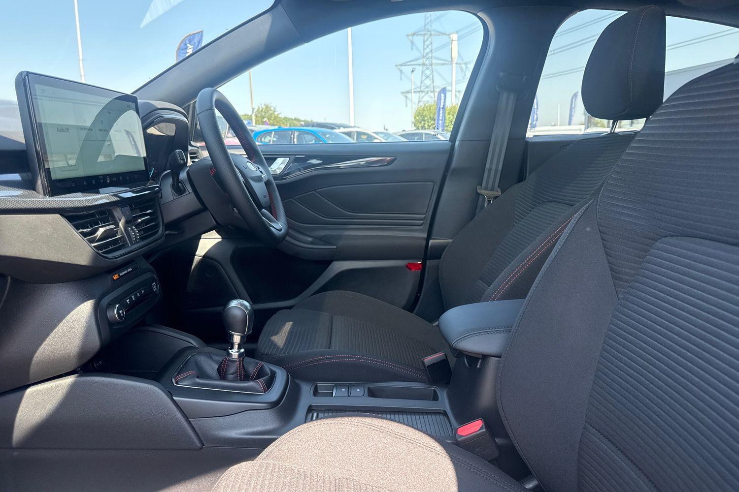 Ford FOCUS Photo 18