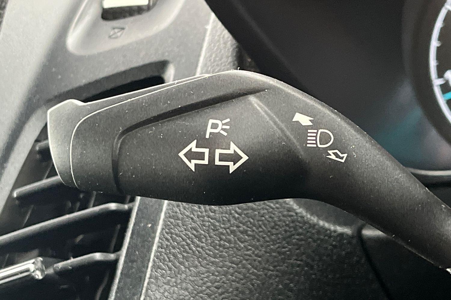 Ford TRANSIT CONNECT Photo 26