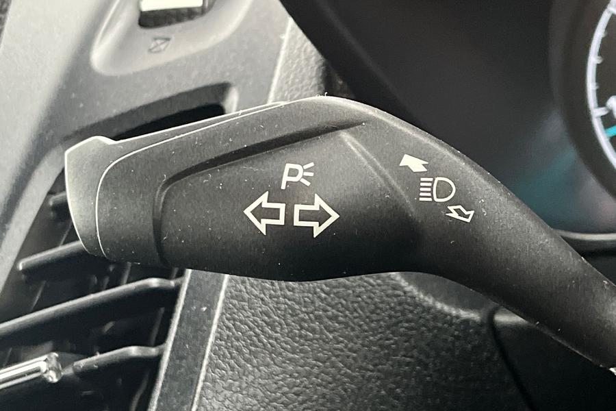Ford TRANSIT CONNECT Photo autoimg-a269c4d8f212ce0a0068611f742967c5b38dbcfe.jpg