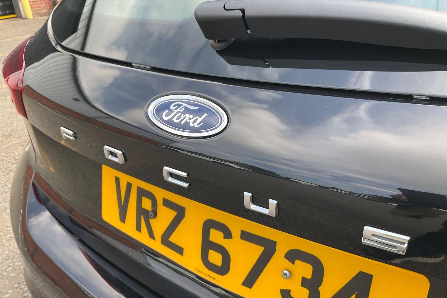Ford Focus Photo 39
