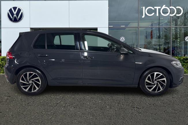 VOLKSWAGEN Golf Photo 4