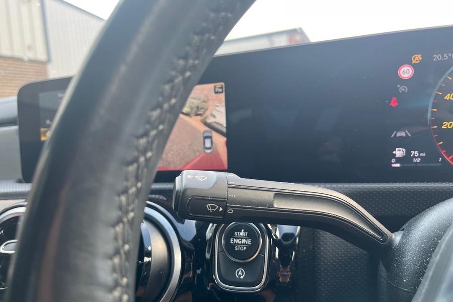 Mercedes-Benz CLA Photo autoimg-a26e23d2ce4661bb8b3d0a7f2729fea07797bf68.jpg