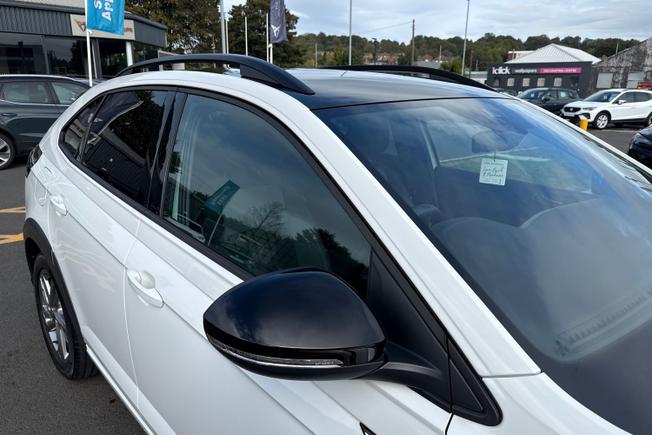 VOLKSWAGEN Taigo Photo 20