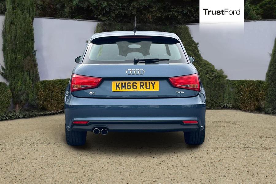 Audi A1 Photo autoimg-a271f8b8b1723f0d9ade113ce6d329071b481959.jpg