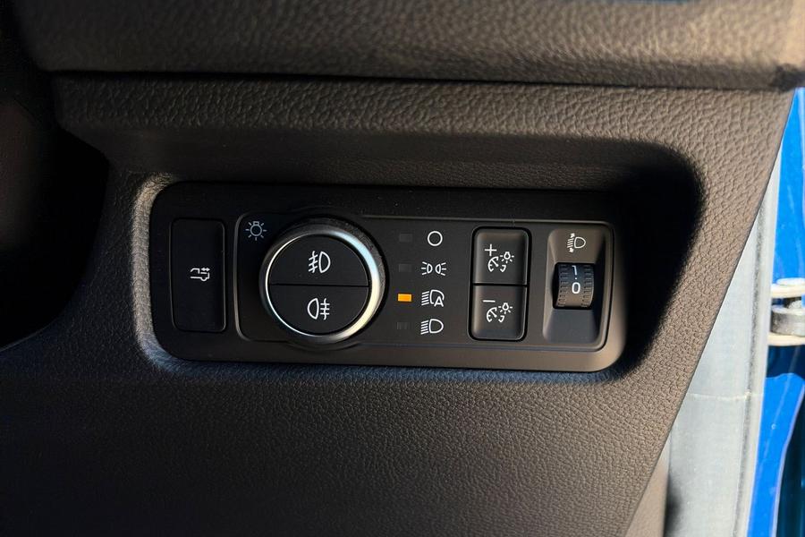 Ford RANGER Photo autoimg-a272dc39443e2627f0d96f313bc3bb945e5c8205.jpg