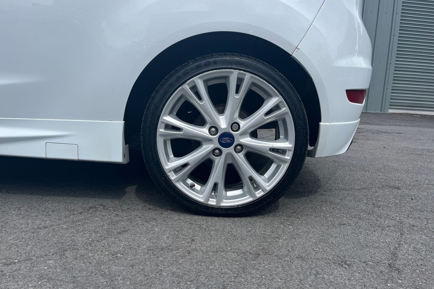 Ford FIESTA Photo 7