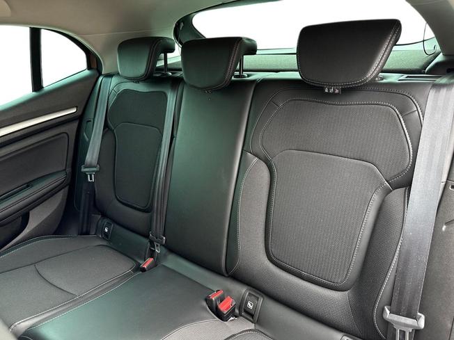 RENAULT Megane Photo 9