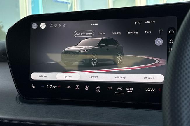 AUDI Q3 Photo 38