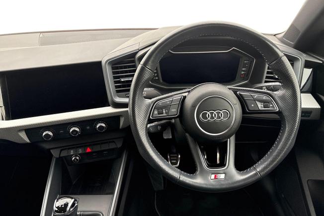 Audi A1 Photo 11