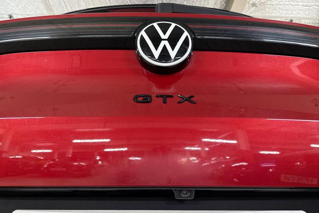 VOLKSWAGEN ID.4 Photo 35