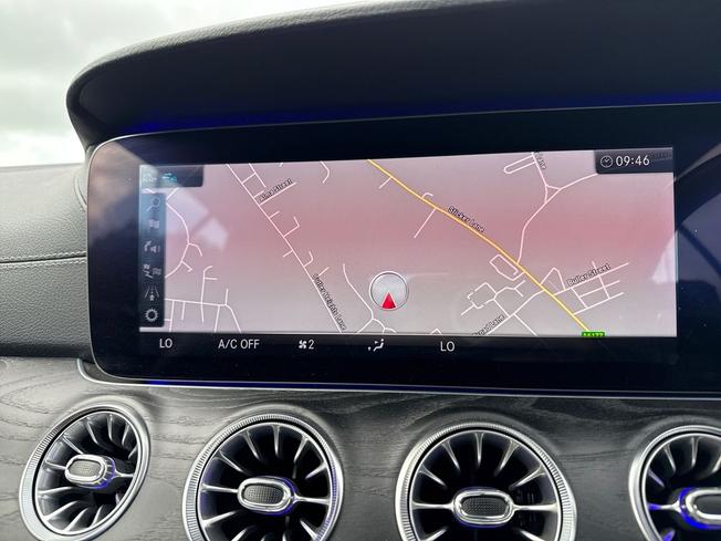 MERCEDES-BENZ E Class Photo 39