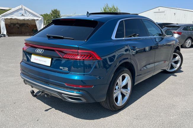 AUDI Q8 Photo 29