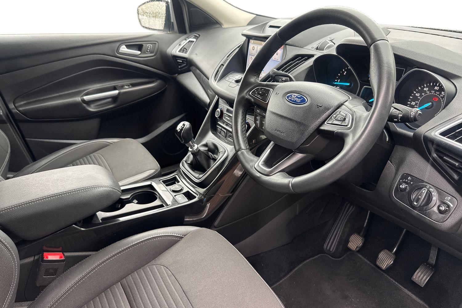 Ford KUGA Photo 8