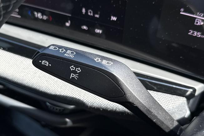 AUDI A6 Saloon Photo 35