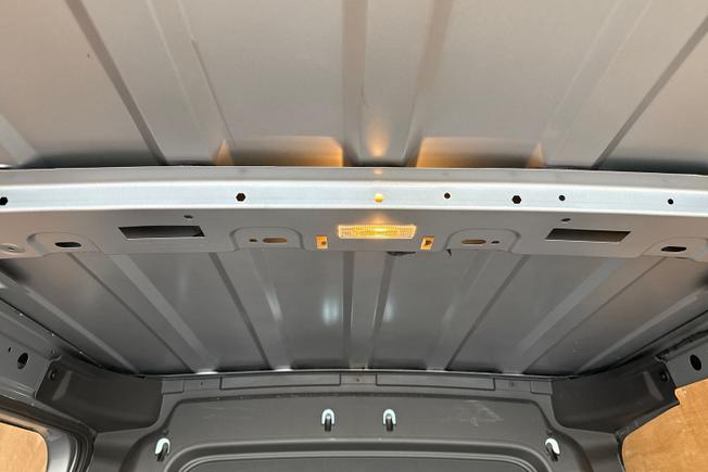 VOLKSWAGEN Caddy Photo 21