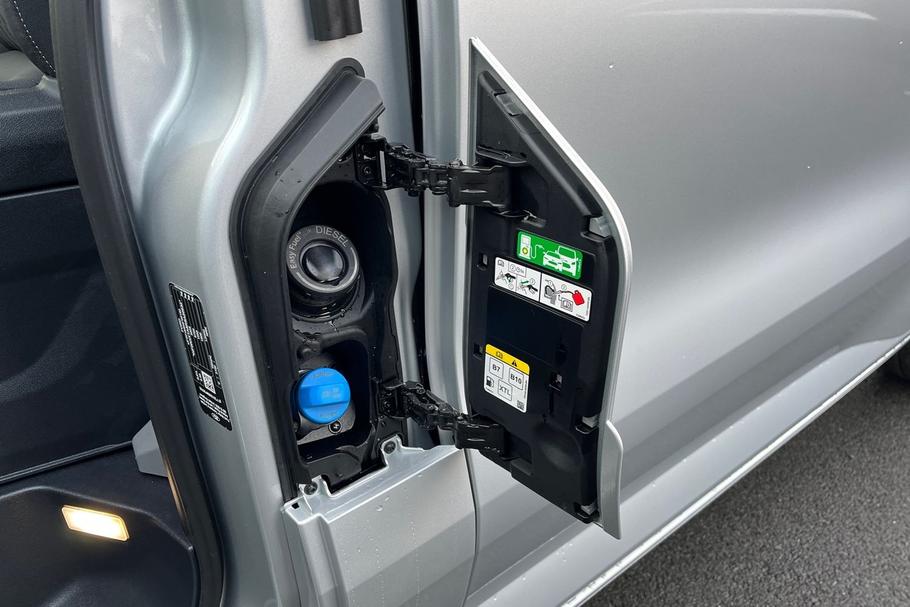 Used FORD TRANSIT CUSTOM WR75MYF 37