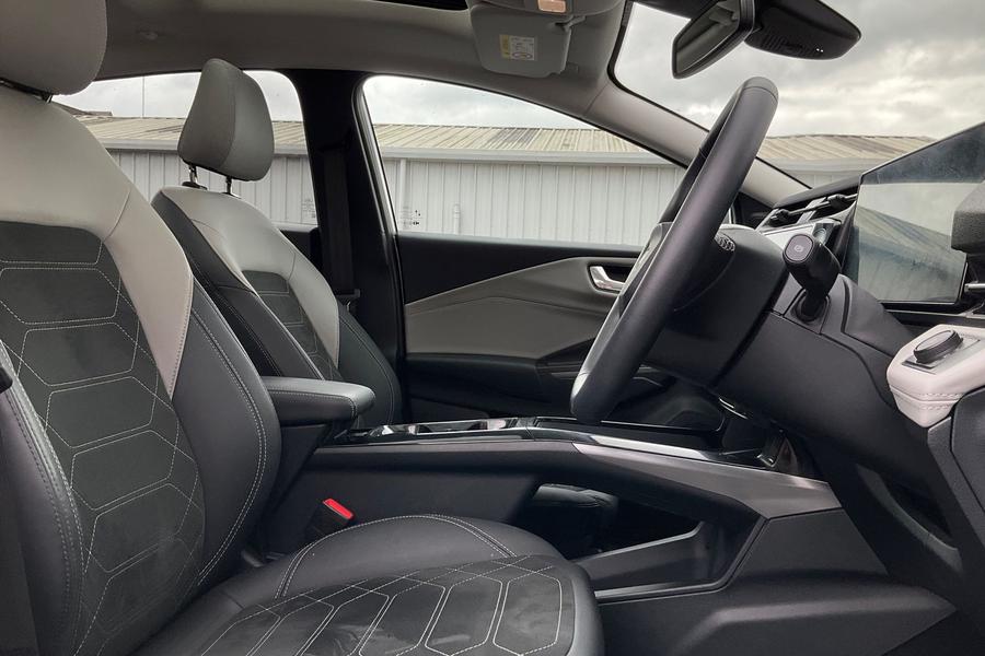 Ford Puma Gen-E Photo autoimg-a28fe7aab8bc10a1ee530c107843b61f44f2aede.jpg