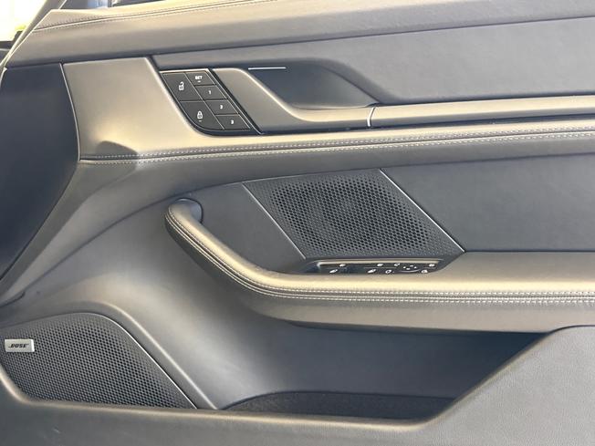 PORSCHE Taycan Photo 20