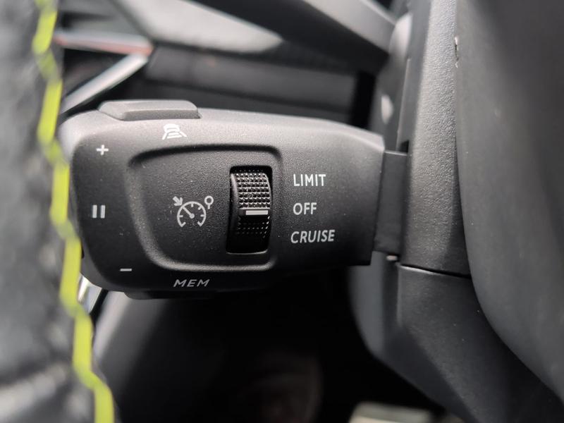 Used Peugeot E-208 SN22ADF 37