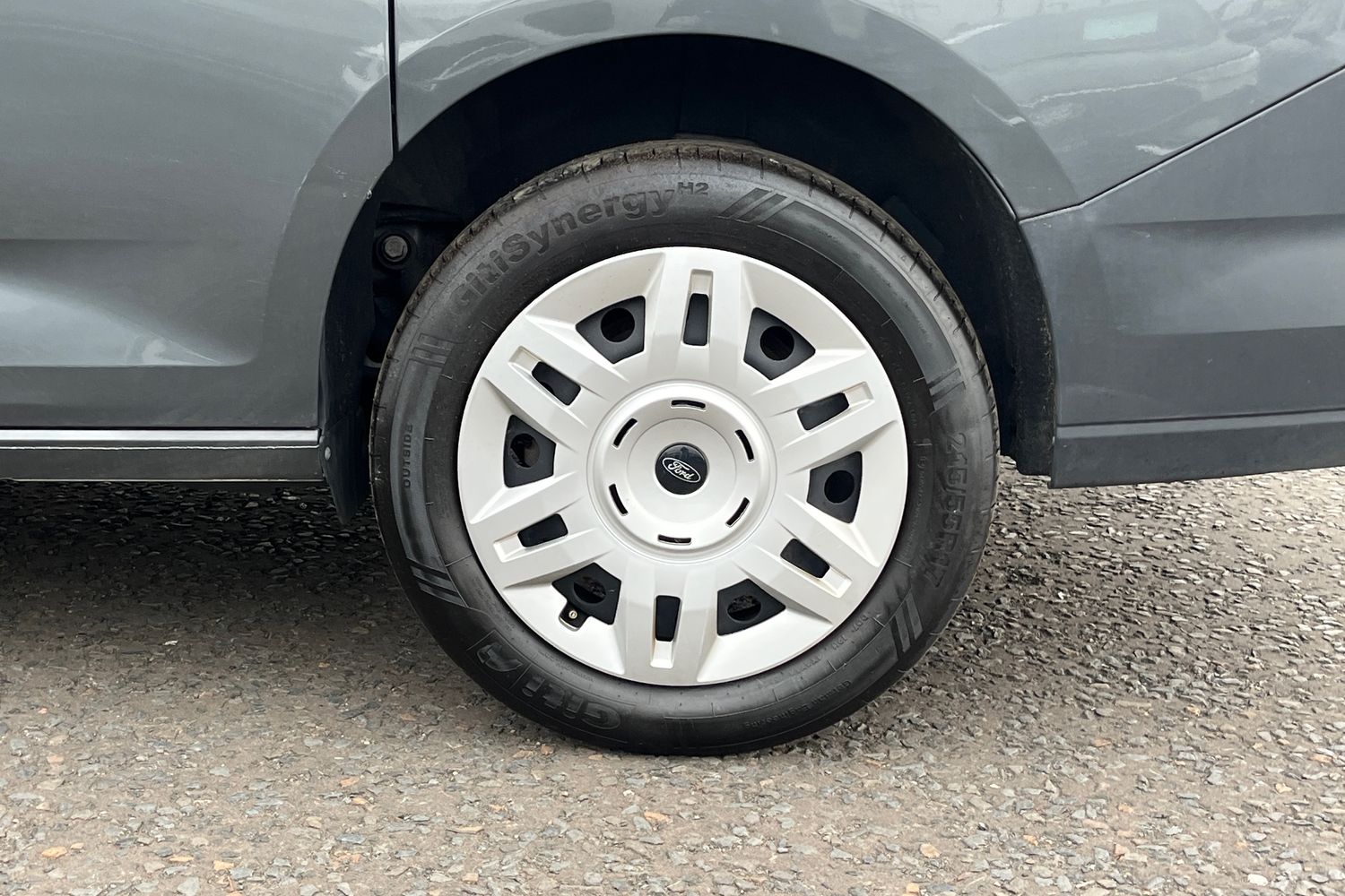 Ford TRANSIT CONNECT Photo 6