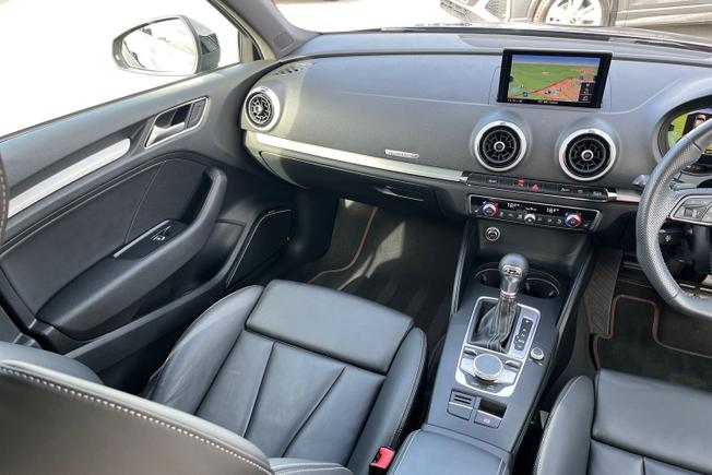 AUDI S3 Photo 57