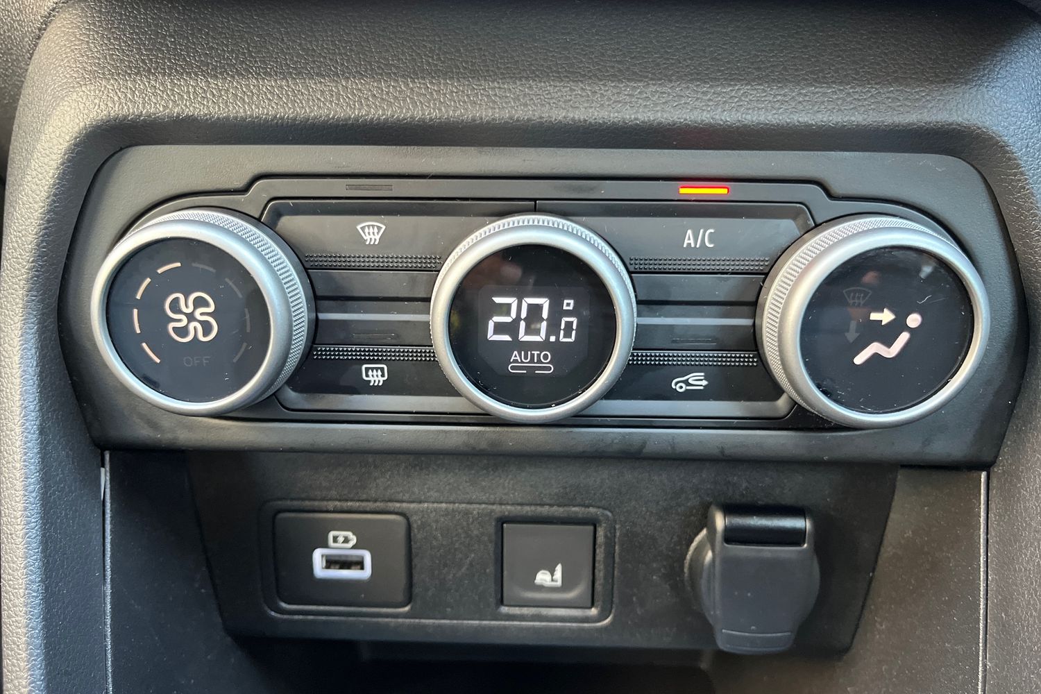 Dacia JOGGER Photo 32