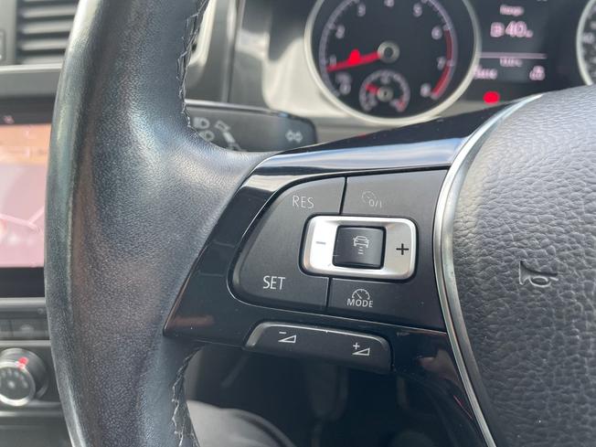 Volkswagen Golf Photo 16