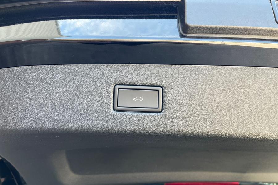 Ford Explorer Photo autoimg-a2ae09a7cdfa23b072d61b03d66dc251686f52f8.jpg