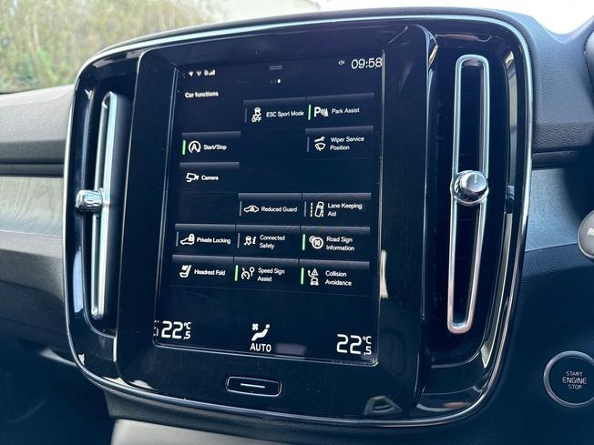 VOLVO Xc40 Photo 37