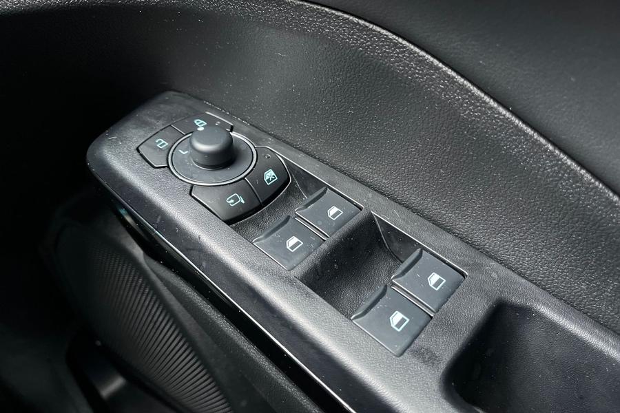 Ford PUMA Photo autoimg-a2b6bba903d60598b8b44aa76e095aa432621a64.jpg