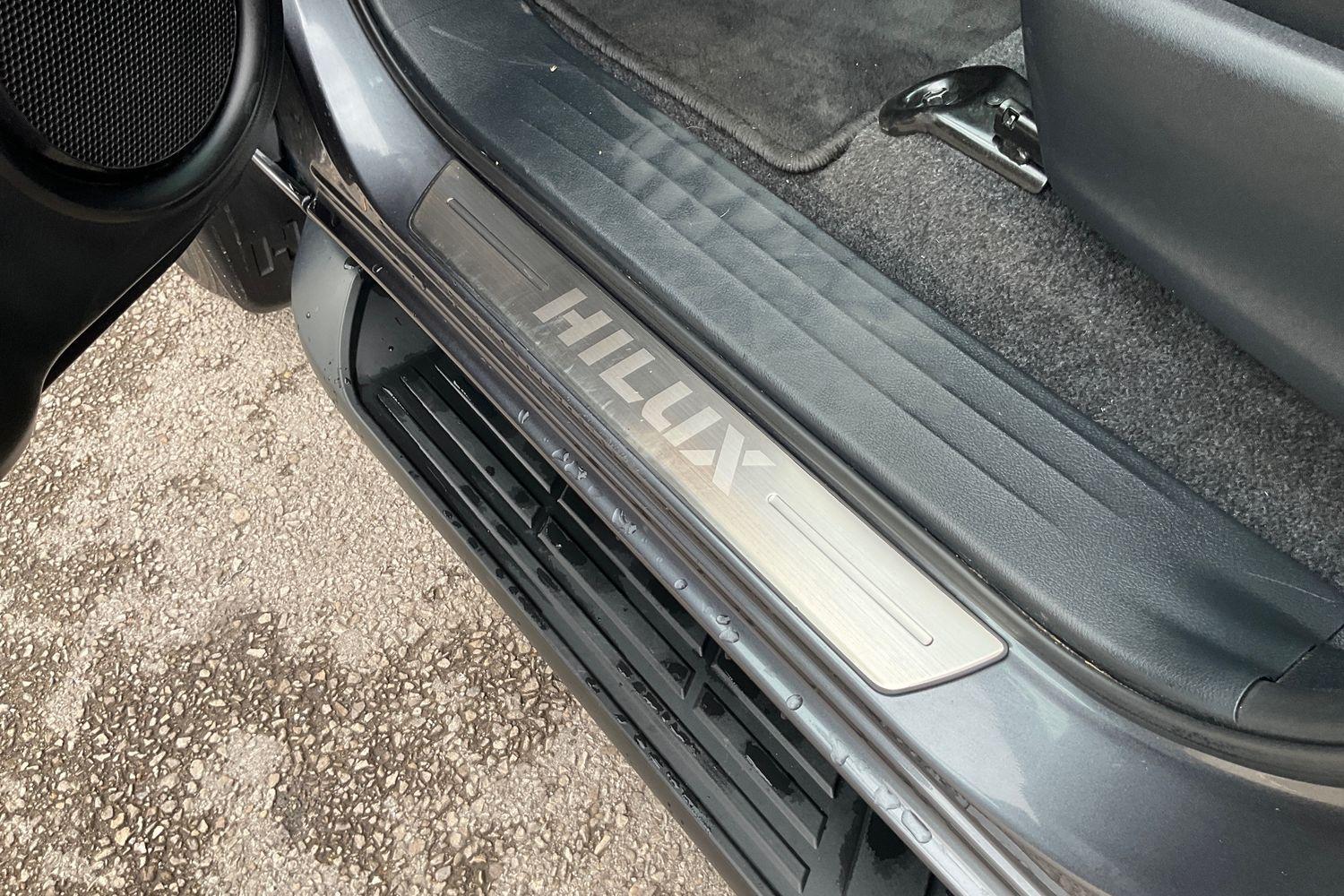 Toyota Hilux Photo 22