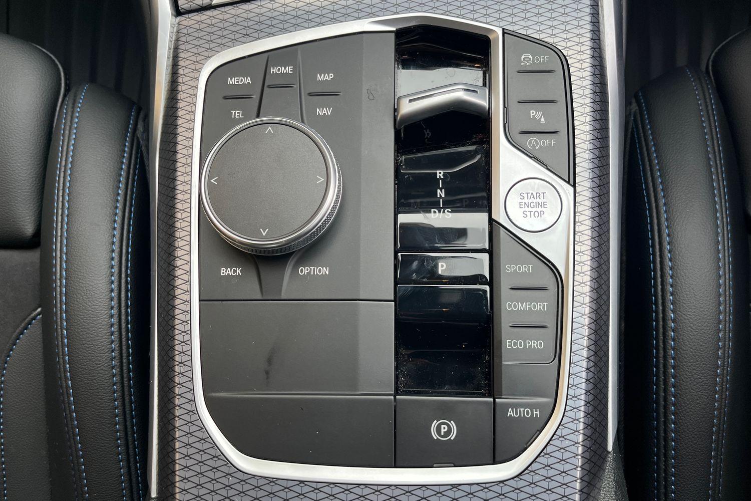 BMW 3 SERIES Photo 24