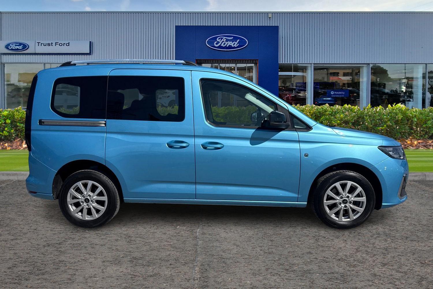 Ford TOURNEO CONNECT Photo 2