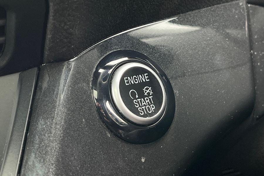Ford KUGA Photo autoimg-a2bb28b995c72d495567df50df2a518ab485d9f8.jpg