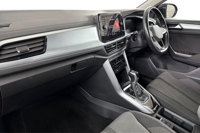 VOLKSWAGEN T-Roc Photo 2